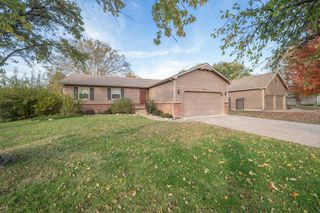328 W 1st St, Andover, KS 67002