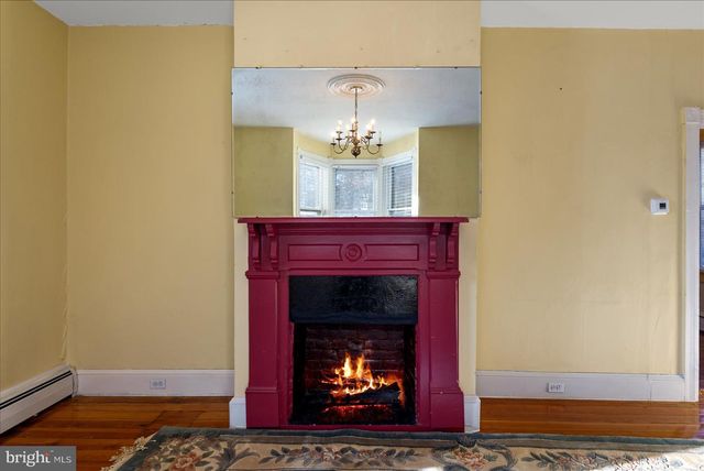 412 S SAMUEL ST, Charles Town, WV 25414