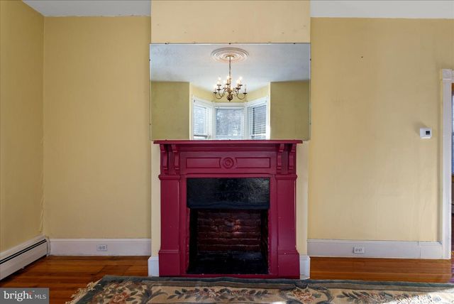 412 S SAMUEL ST, Charles Town, WV 25414