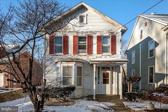 412 S SAMUEL ST, Charles Town, WV 25414