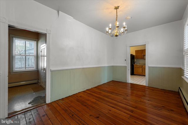 412 S SAMUEL ST, Charles Town, WV 25414