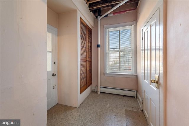 412 S SAMUEL ST, Charles Town, WV 25414