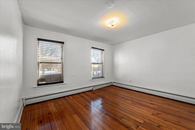 412 S SAMUEL ST, Charles Town, WV 25414