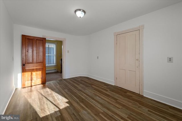 412 S SAMUEL ST, Charles Town, WV 25414