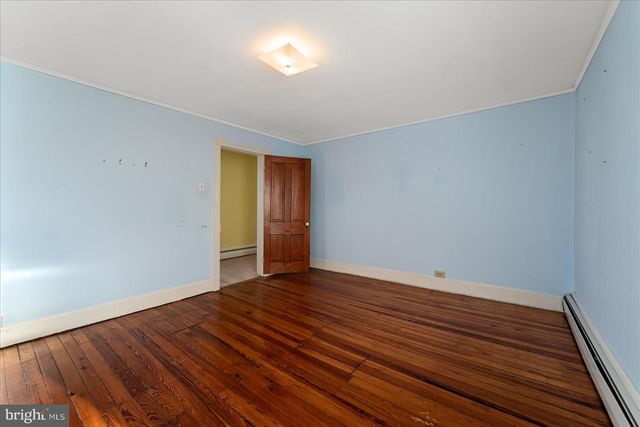 412 S SAMUEL ST, Charles Town, WV 25414