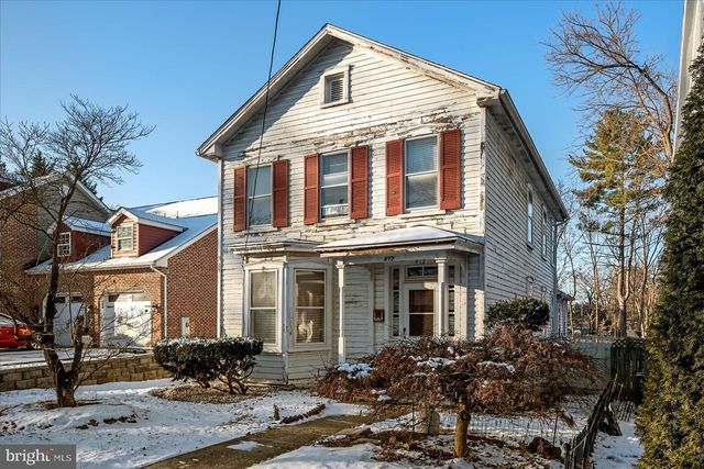 412 S SAMUEL ST, Charles Town, WV 25414