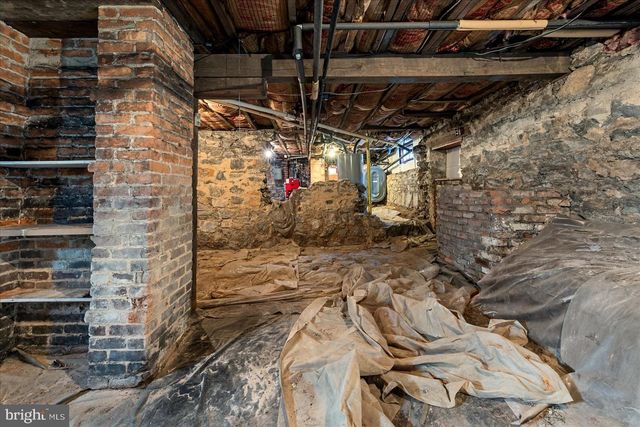 412 S SAMUEL ST, Charles Town, WV 25414