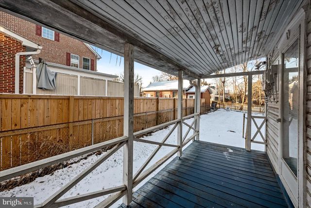 412 S SAMUEL ST, Charles Town, WV 25414