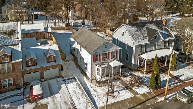 412 S SAMUEL ST, Charles Town, WV 25414