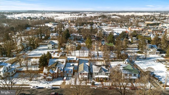 412 S SAMUEL ST, Charles Town, WV 25414