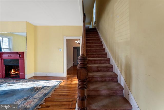 412 S SAMUEL ST, Charles Town, WV 25414