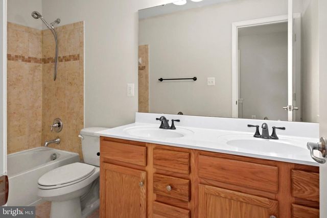 20 MANORWOOD DR, Fredericksburg, VA 22406