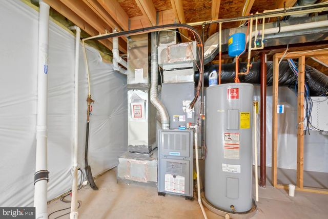 20 MANORWOOD DR, Fredericksburg, VA 22406