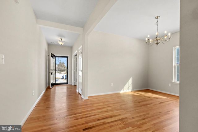 20 MANORWOOD DR, Fredericksburg, VA 22406