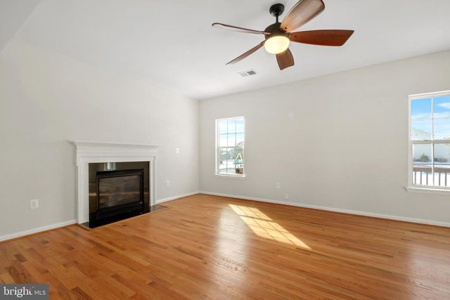 20 MANORWOOD DR, Fredericksburg, VA 22406