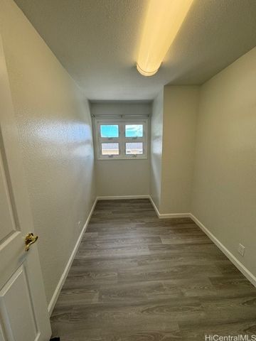 2809 Henry Street B, Honolulu, HI 96817
