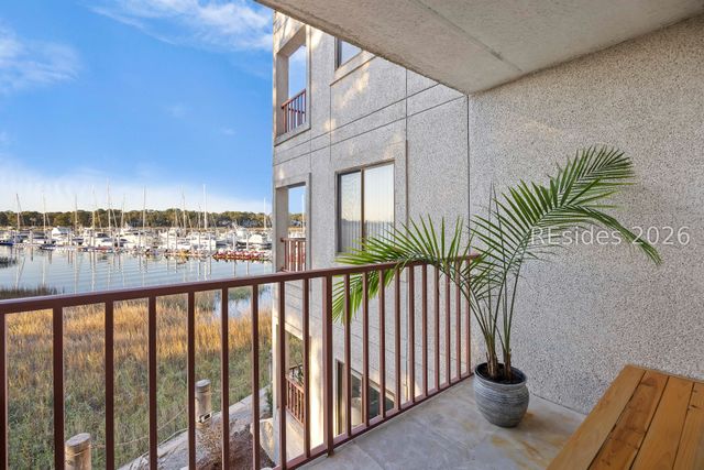100 Helmsman Way Apt 205, Hilton Head Island, SC 29928