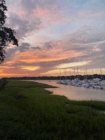 100 Helmsman Way Apt 205, Hilton Head Island, SC 29928