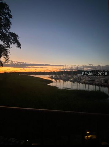 100 Helmsman Way Apt 205, Hilton Head Island, SC 29928