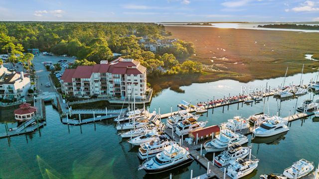100 Helmsman Way Apt 205, Hilton Head Island, SC 29928