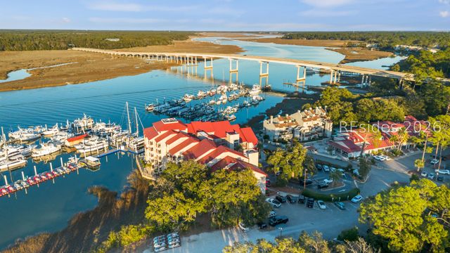 100 Helmsman Way Apt 205, Hilton Head Island, SC 29928