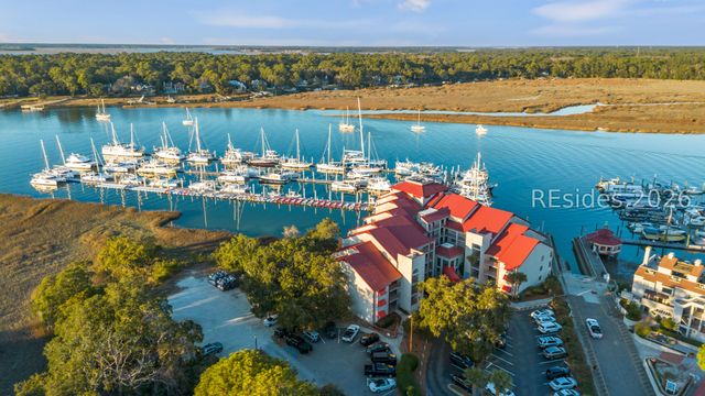 100 Helmsman Way Apt 205, Hilton Head Island, SC 29928