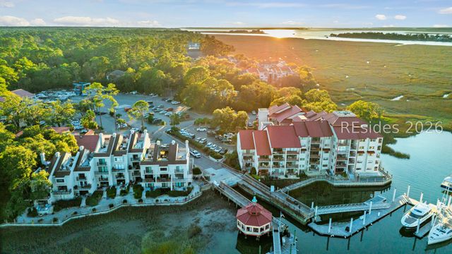 100 Helmsman Way Apt 205, Hilton Head Island, SC 29928