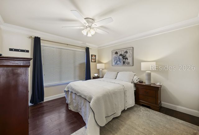 100 Helmsman Way Apt 205, Hilton Head Island, SC 29928