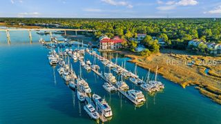 100 Helmsman Way Apt 205, Hilton Head Island, SC 29928