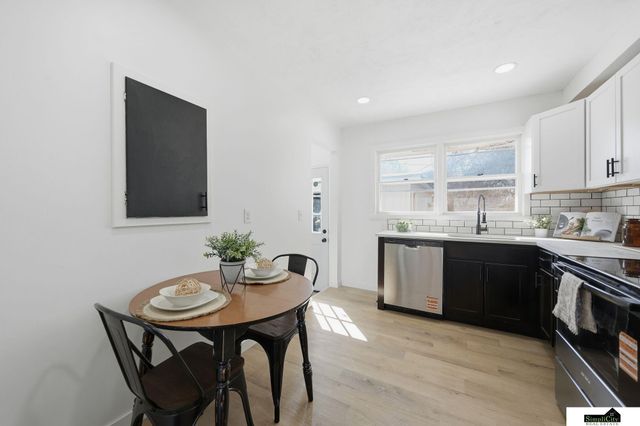 6861 BENTON Street, Lincoln, NE 68507