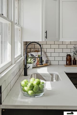 6861 BENTON Street, Lincoln, NE 68507