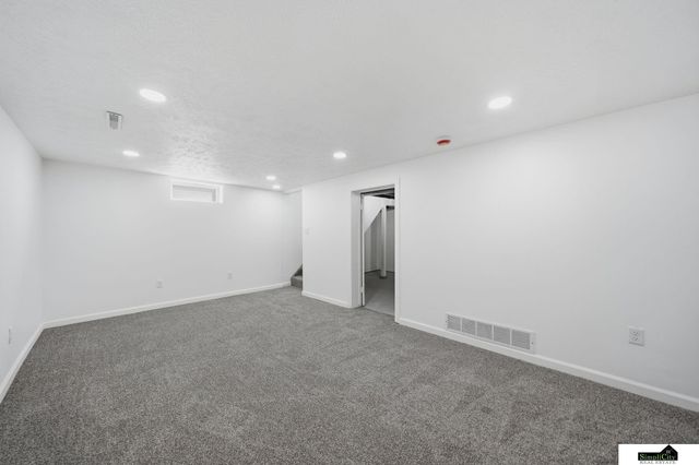 6861 BENTON Street, Lincoln, NE 68507