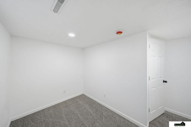 6861 BENTON Street, Lincoln, NE 68507