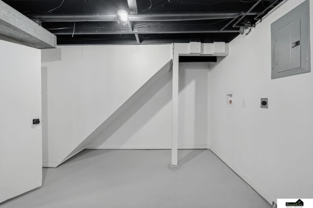 6861 BENTON Street, Lincoln, NE 68507