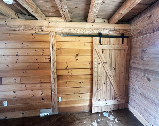 3172 Highway 76, Portland, TN 37148
