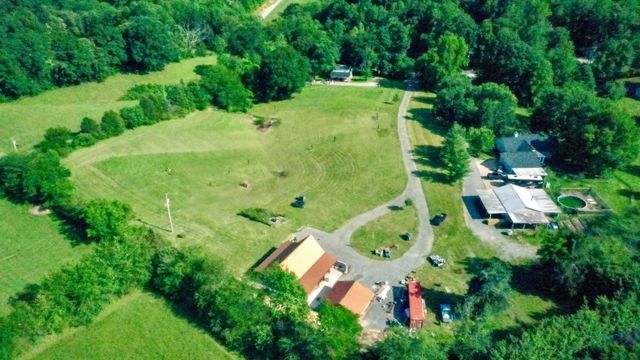 3172 Highway 76, Portland, TN 37148