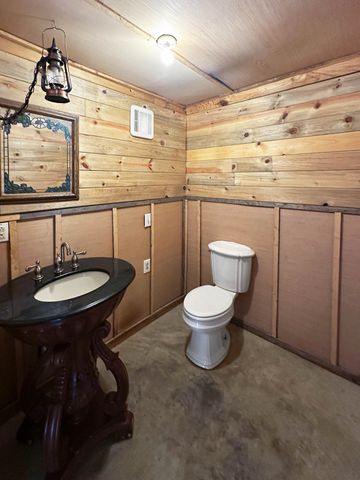 3172 Highway 76, Portland, TN 37148