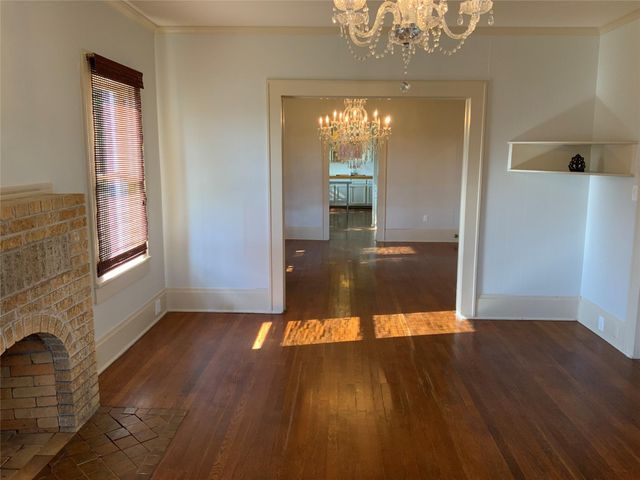 404 W Main Street, Bellville, TX 77418