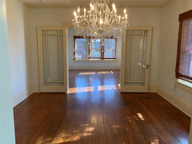 404 W Main Street, Bellville, TX 77418