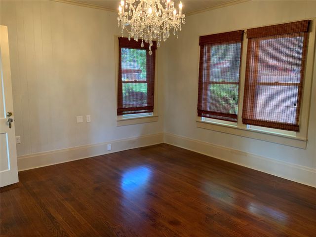 404 W Main Street, Bellville, TX 77418