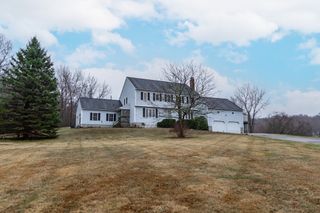 14 Carpenter Hill Rd A, Mendon, MA 01756