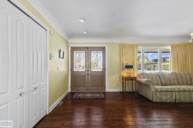 32680 S River Road, Harrison Twp, MI 48045