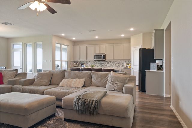 5017 Freestone Drive, Weatherford, TX 76085