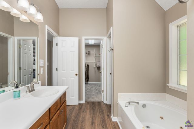 101 Saddlefield Court, Bonaire, GA 31005