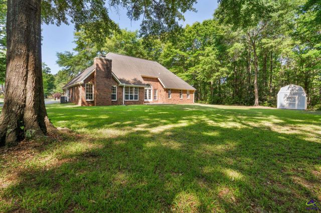 101 Saddlefield Court, Bonaire, GA 31005