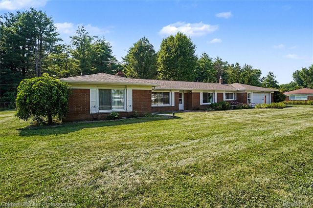 181 Sterling Drive, Elba Township, MI 48446