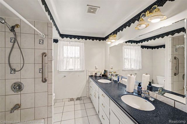 181 Sterling Drive, Elba Township, MI 48446