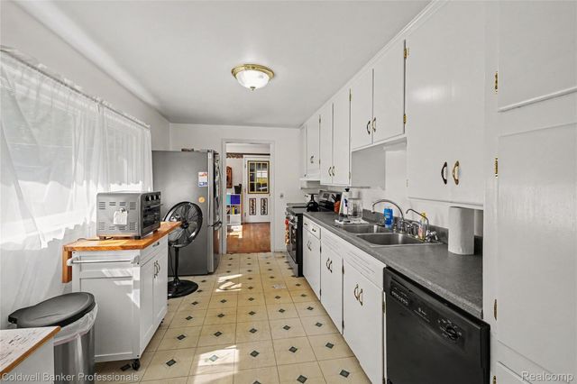 181 Sterling Drive, Elba Township, MI 48446
