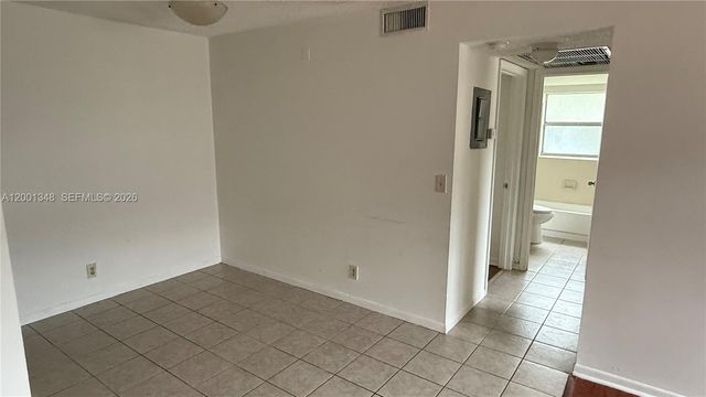 1032 Twin lake Dr 21-G, Coral Springs, FL 33071