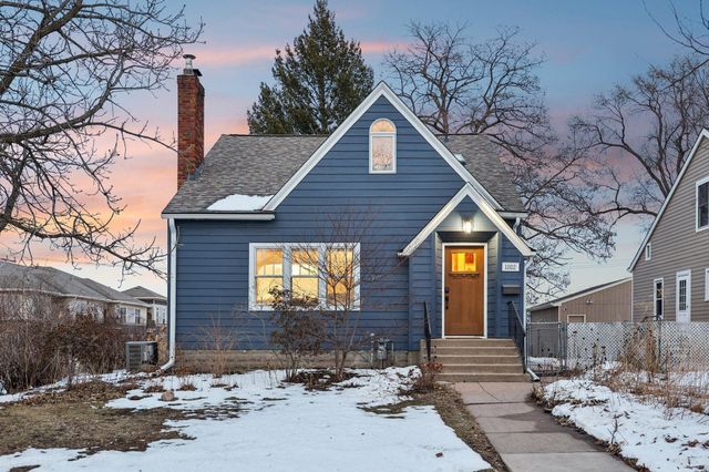 1002 Livingston Avenue, West Saint Paul, MN 55118